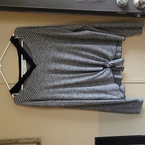Vintage Havana size small black and gray shirt